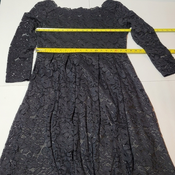 Black Lace Dress with Stretch (L) - Picture 10 of 12